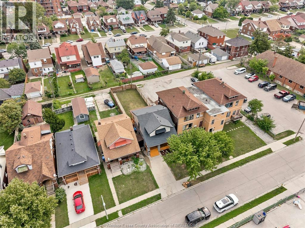1362 Elsmere, Windsor, ON, N8X 4G8 - 32