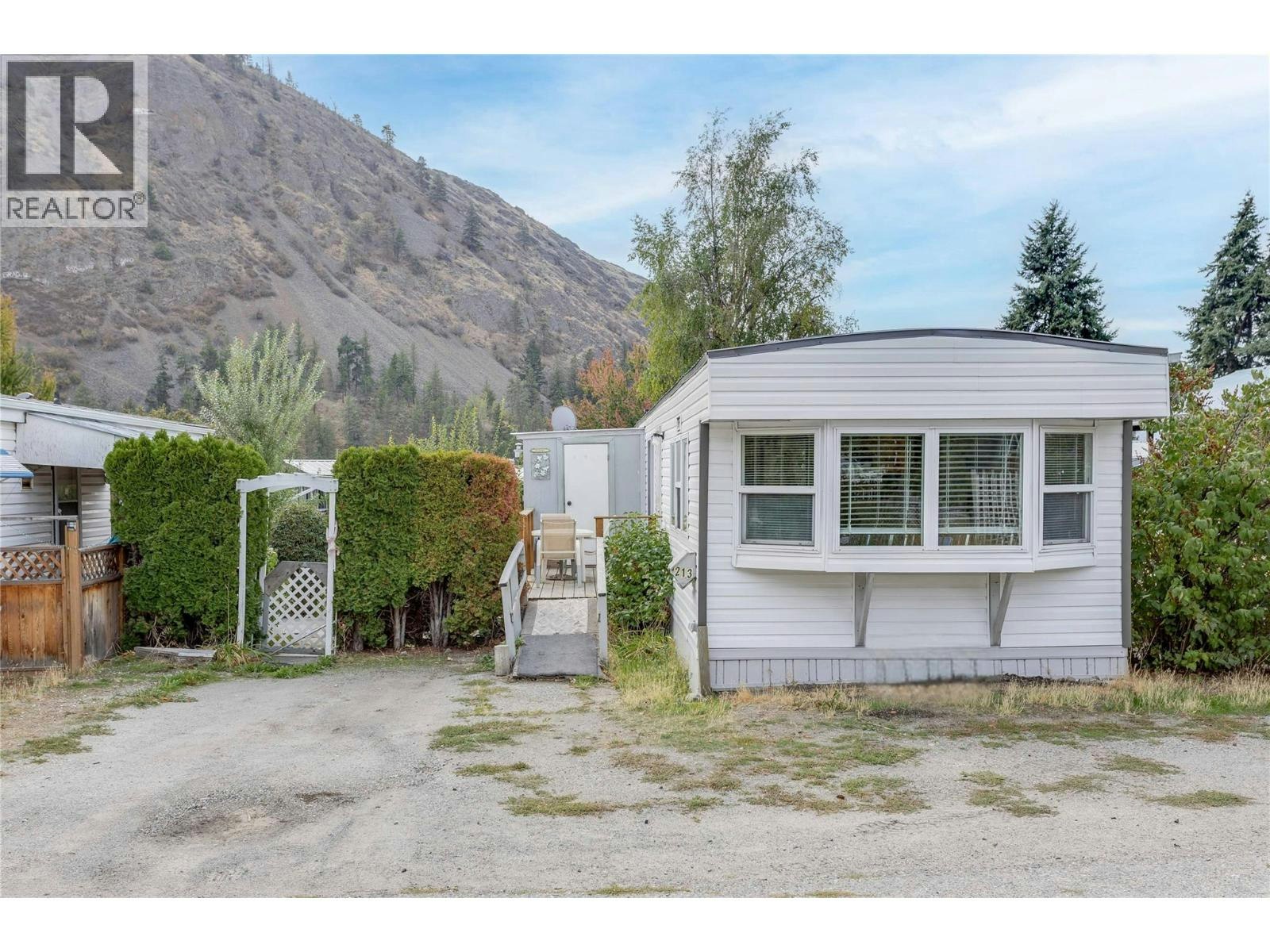 213-1699 Ross Road, West Kelowna, BC, V1Z 1L8