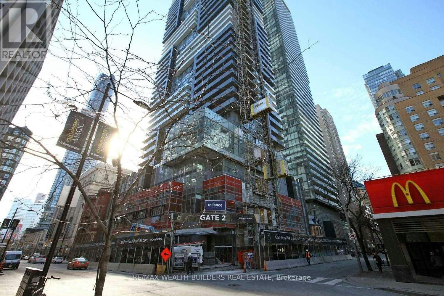 1106-7 Grenville Street, Toronto, ON, M4Y 1A1 - 35