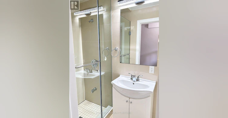 UPPER-34 Carus Avenue, Toronto, ON, M6G 2A4 - 5