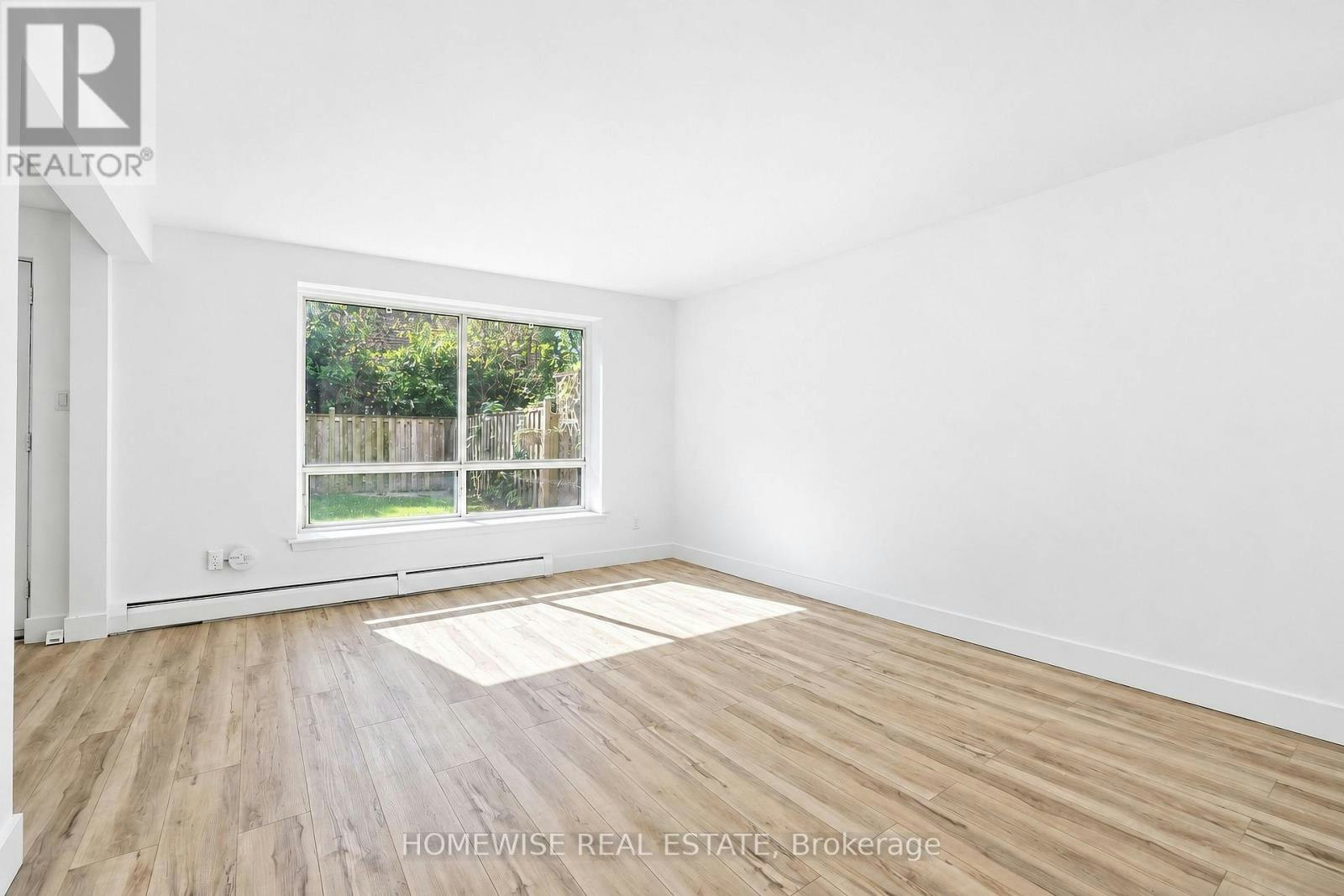4-45 Swordbill Drive, Toronto, ON, M9A 4V3 - 3