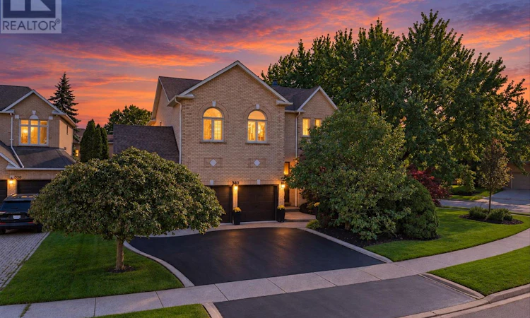 340 Oakridge Court