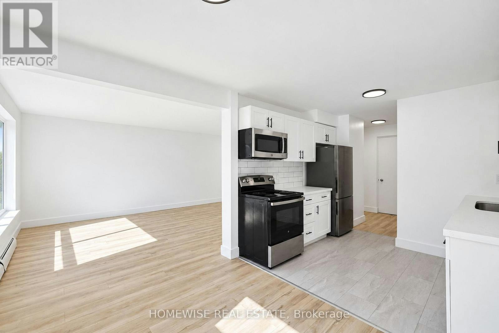 22-35 Swordbill Drive, Toronto, ON, M9A 4V3 - 8