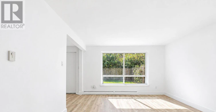 22-35 Swordbill Drive, Toronto, ON, M9A 4V3 - 2