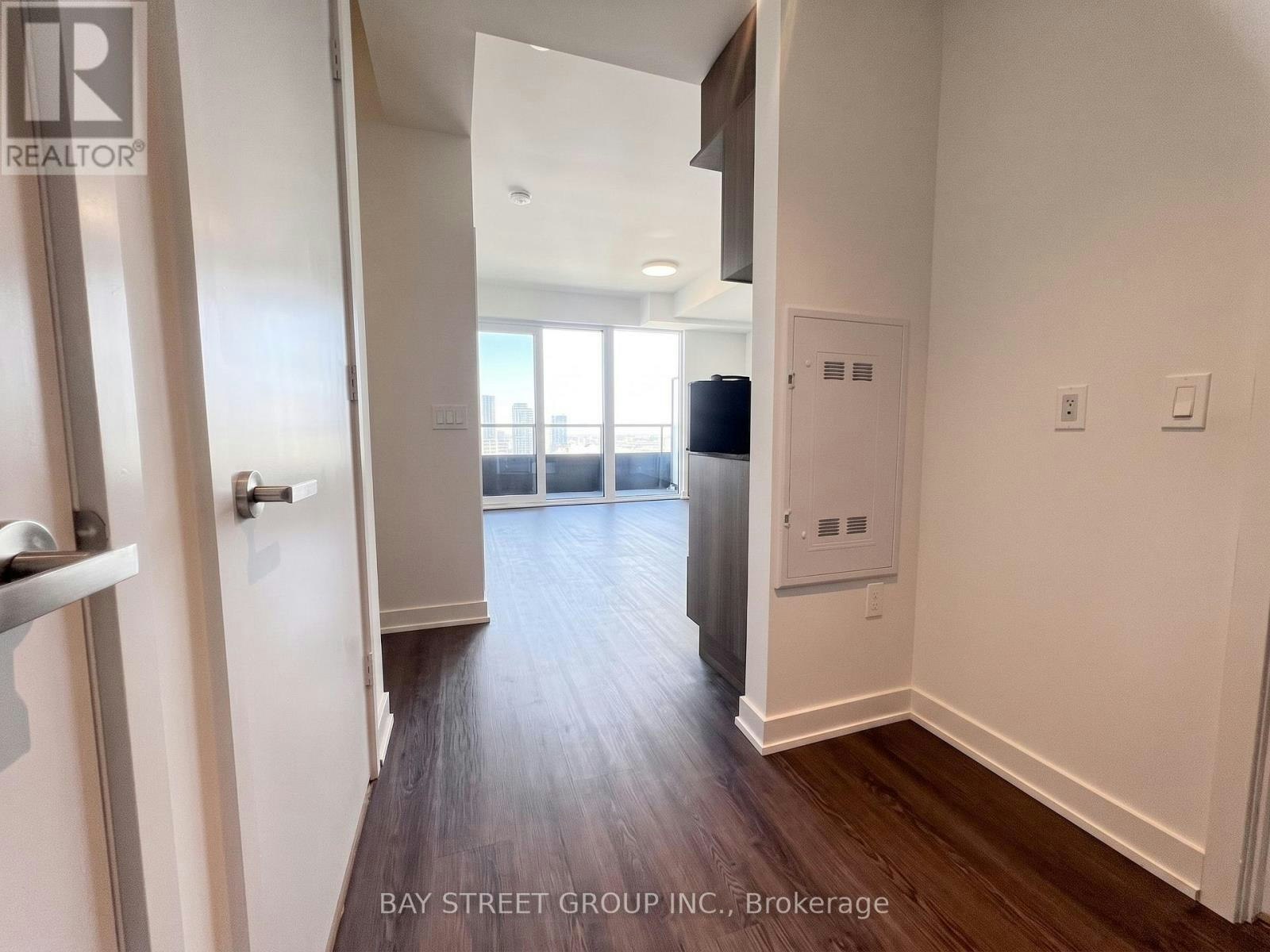 7404-448 Burnhamthorpe Road W, Mississauga, ON, L5B 0R4 - 2