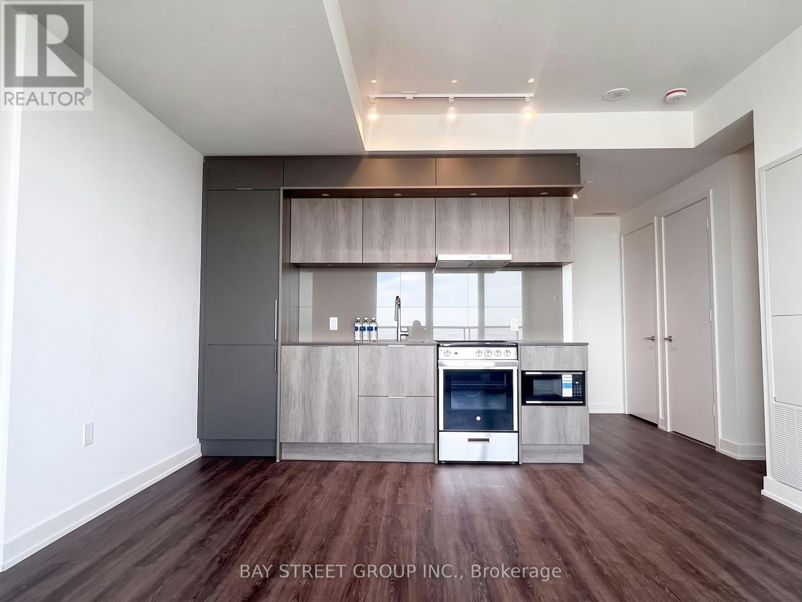 7404-448 Burnhamthorpe Road W, Mississauga, ON, L5B 0R4 - 10