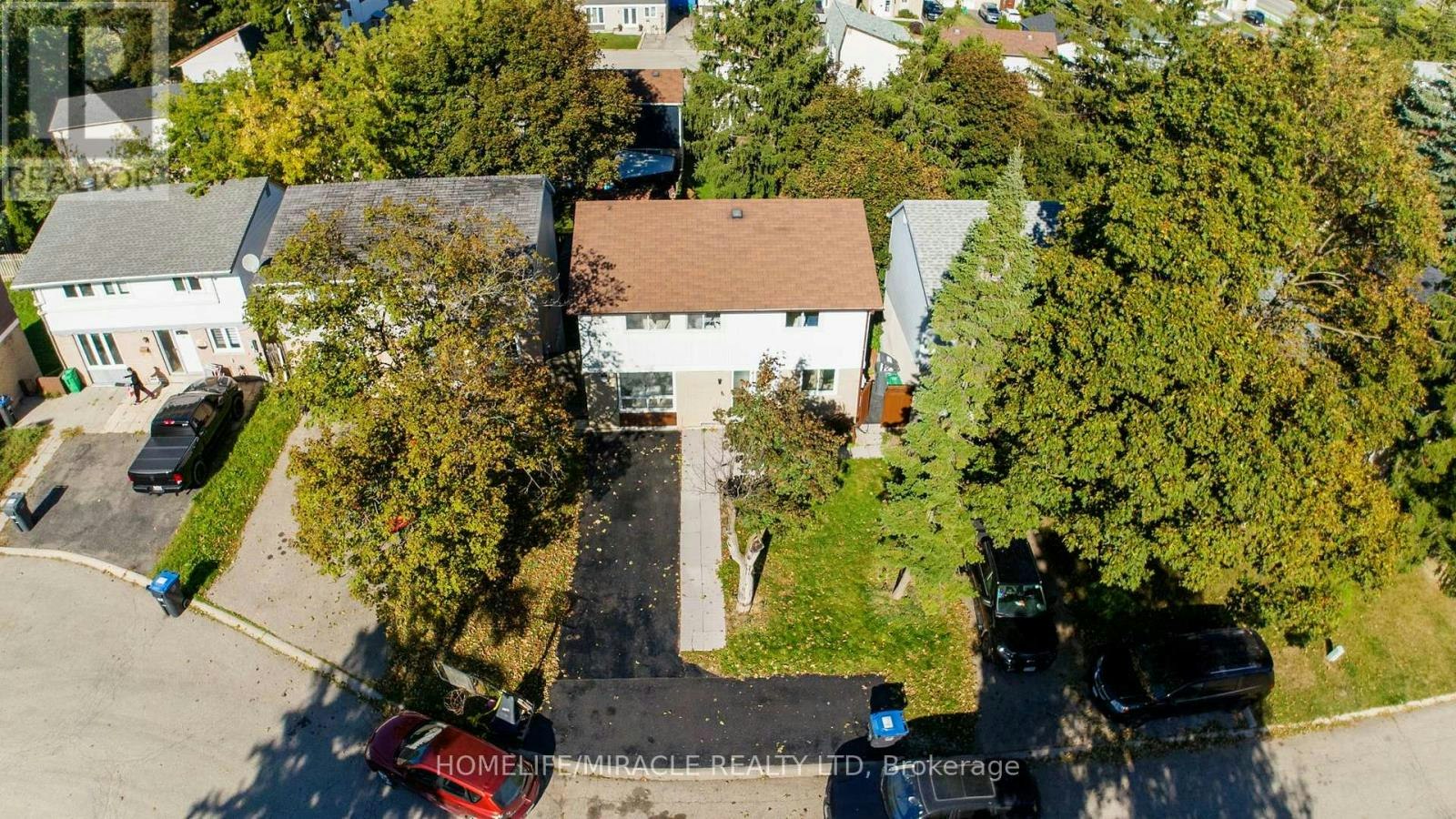 10 Habitat Square, Brampton, ON, L6S 1X7