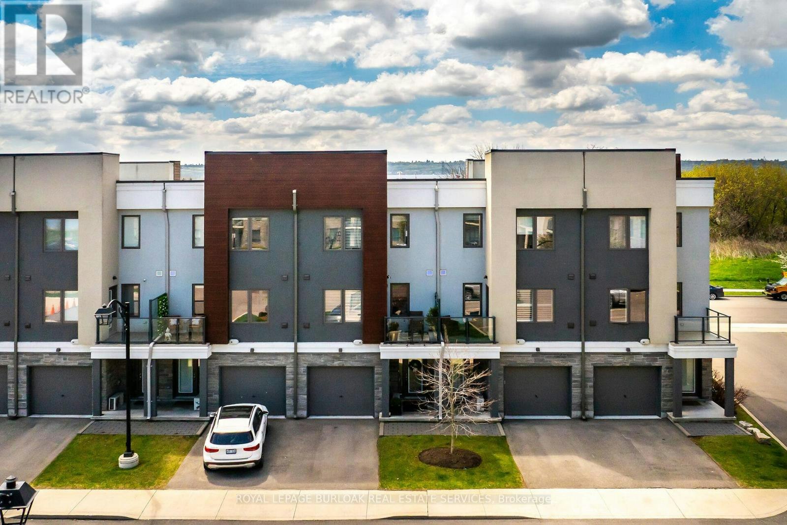 9-115 Shoreview Place, Hamilton, ON, L8E 0K4
