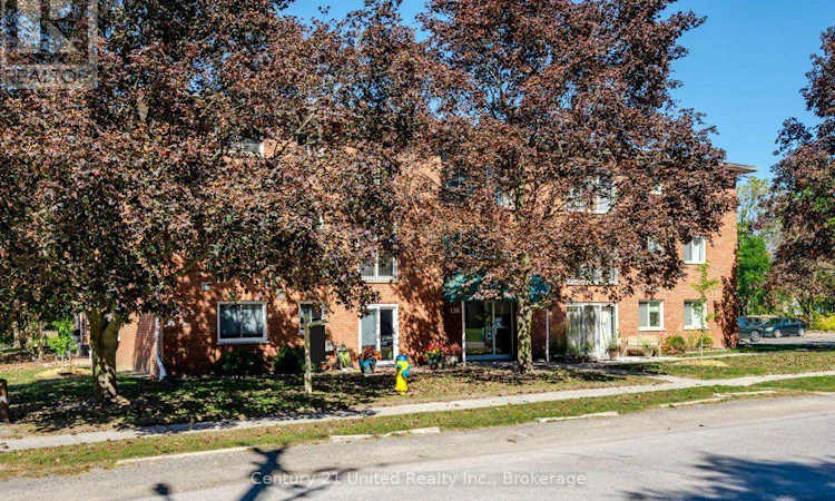 302-136 Ware Street