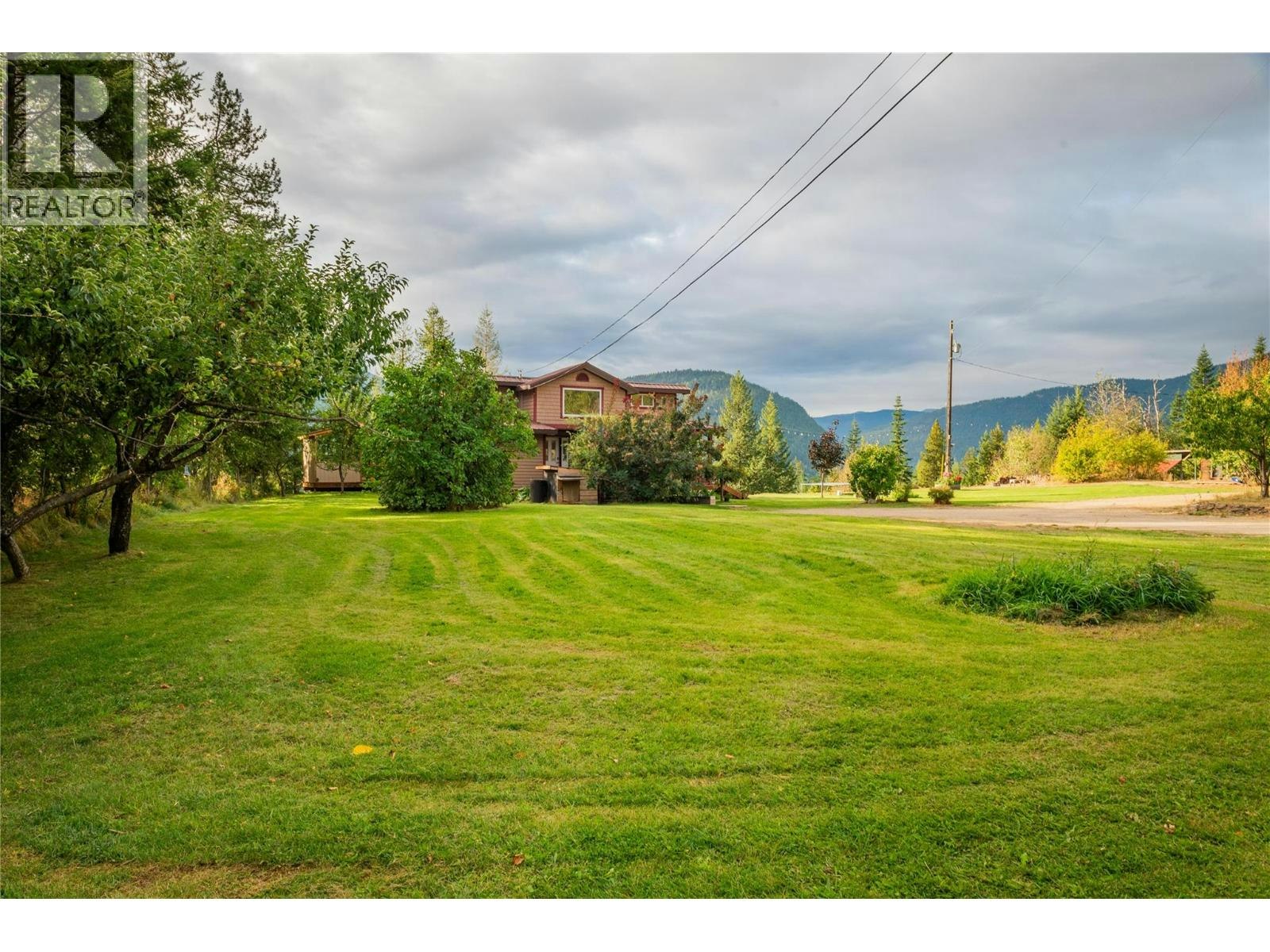 2396 Nault Road, Pass Creek, BC, V1N 4T5 - 6