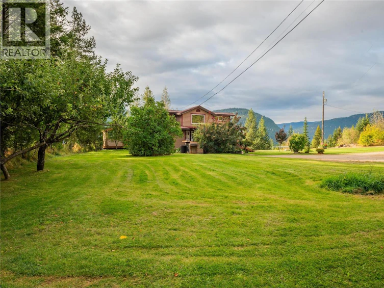 2396 Nault Road, Pass Creek, BC, V1N 4T5 - 6