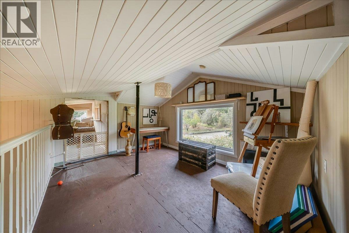 2396 Nault Road, Pass Creek, BC, V1N 4T5 - 30