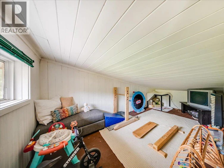 2396 Nault Road, Pass Creek, BC, V1N 4T5 - 33