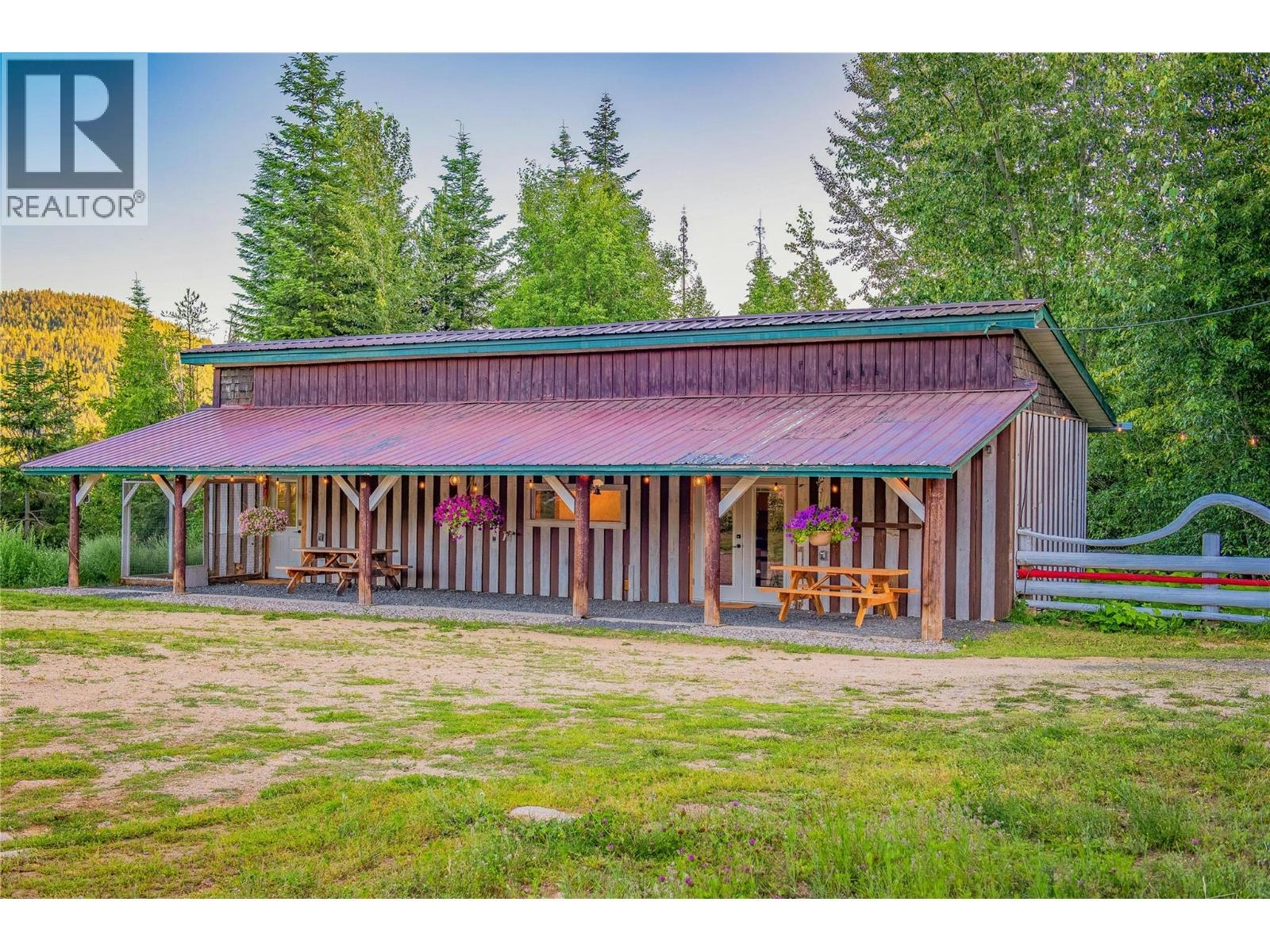 2396 Nault Road, Pass Creek, BC, V1N 4T5 - 45