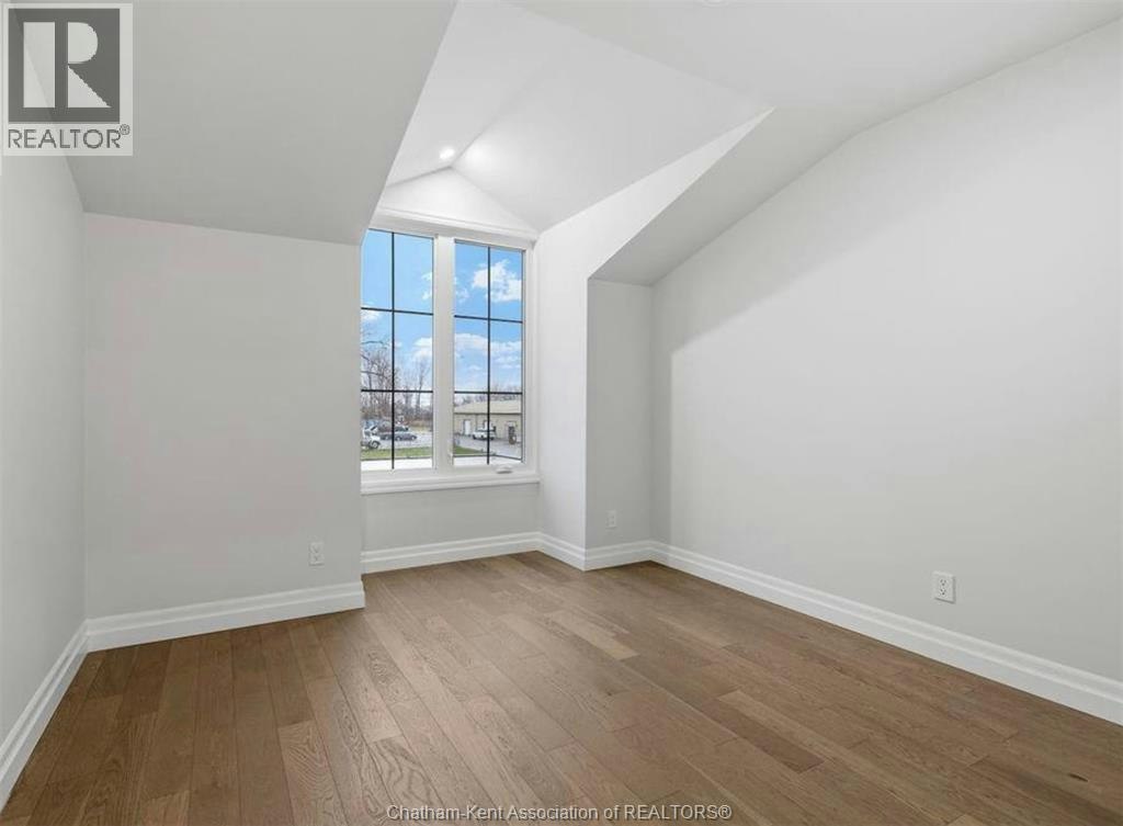 866 Park Avenue West, Chatham-Kent, ON, N7M 6G1 - 16