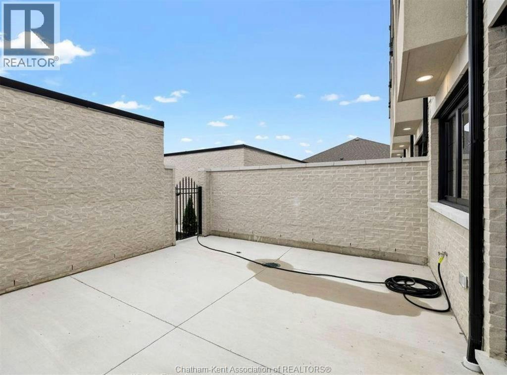 866 Park Avenue West, Chatham-Kent, ON, N7M 6G1 - 4
