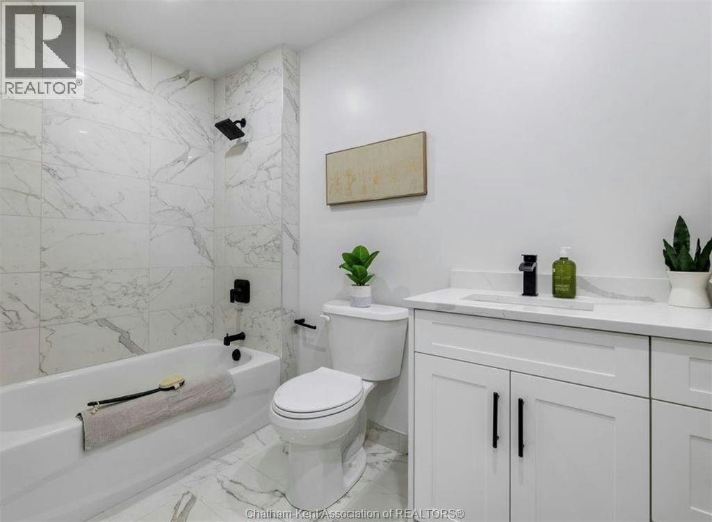 866 Park Avenue West, Chatham-Kent, ON, N7M 6G1 - 18