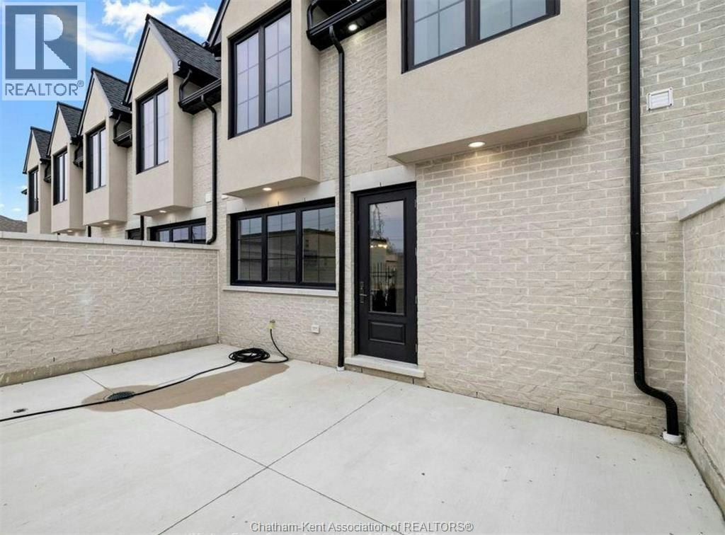 866 Park Avenue West, Chatham-Kent, ON, N7M 6G1 - 5
