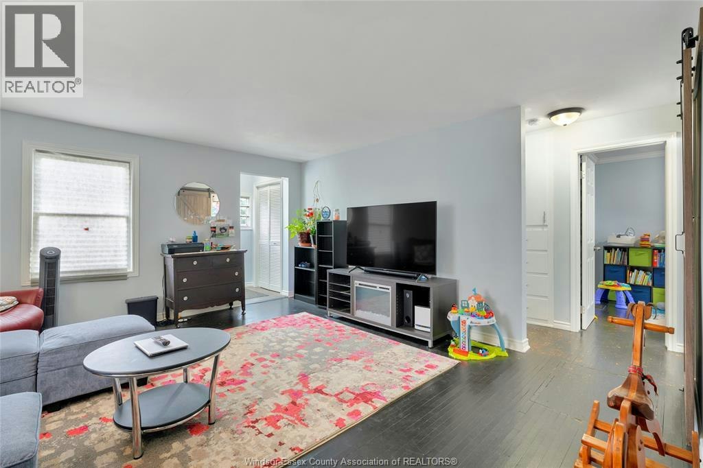 721 Lens Avenue, Windsor, ON, N8W 1L1 - 3