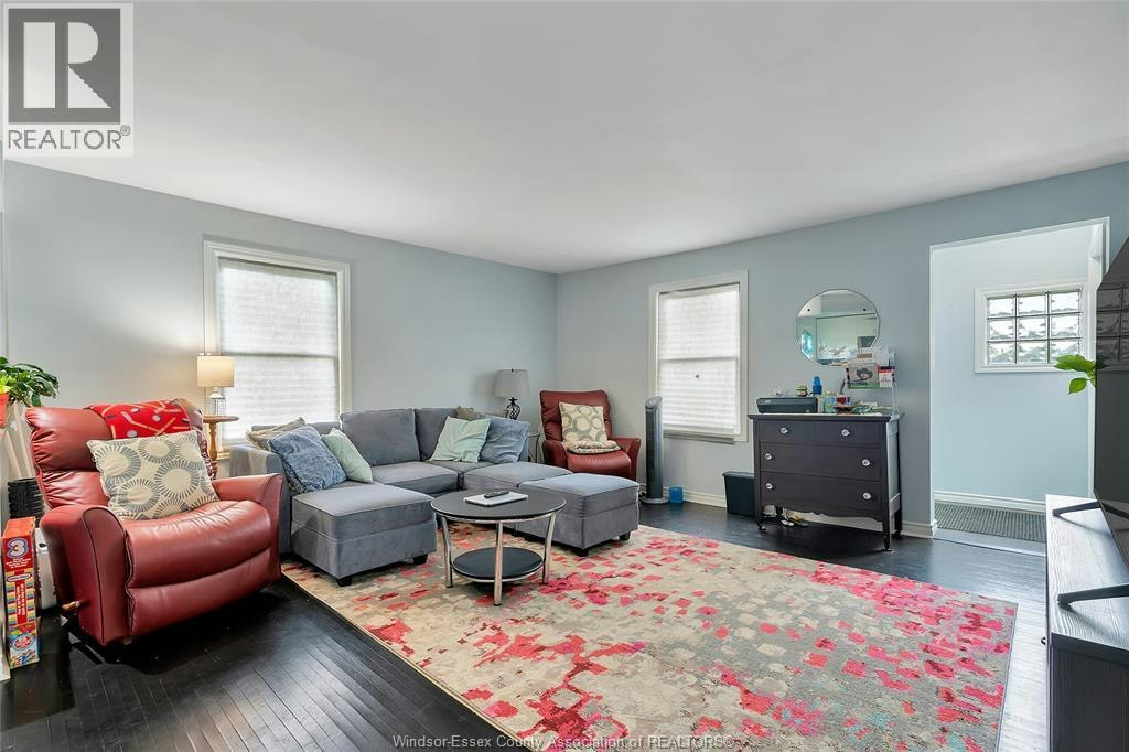 721 Lens Avenue, Windsor, ON, N8W 1L1 - 4