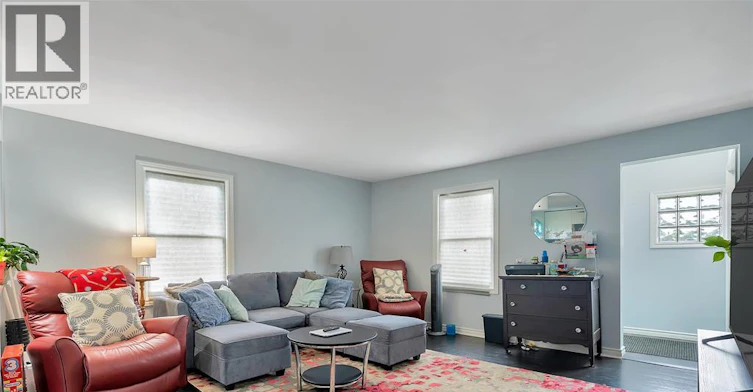 721 Lens Avenue, Windsor, ON, N8W 1L1 - 4