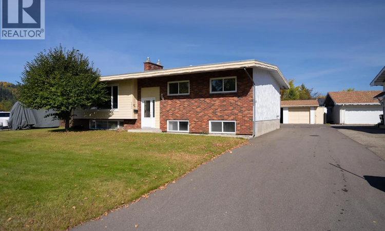 4334 Eaglenest Crescent