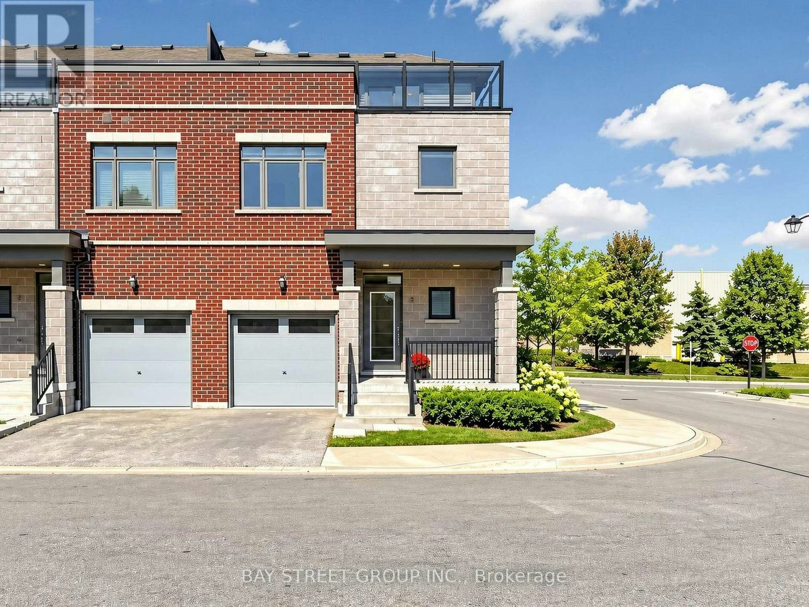2 Longshore Way, Whitby, ON, L1N 0M1