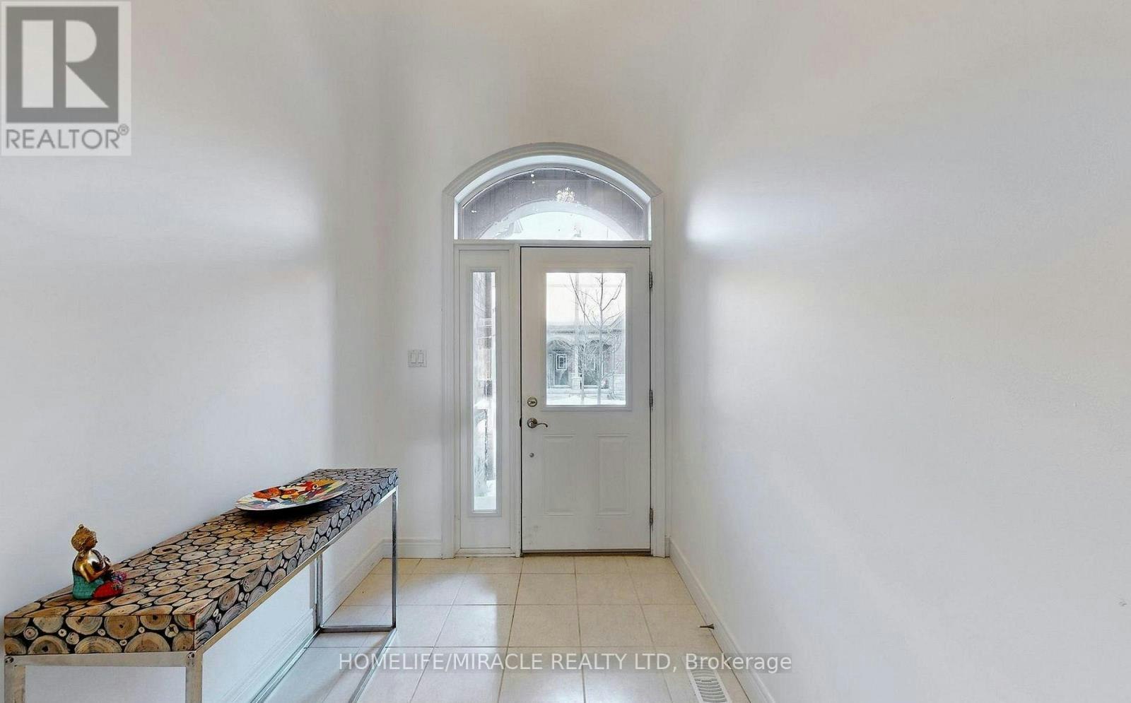 3-39 Kay Crescent, Guelph, ON, N1L 0N5 - 2
