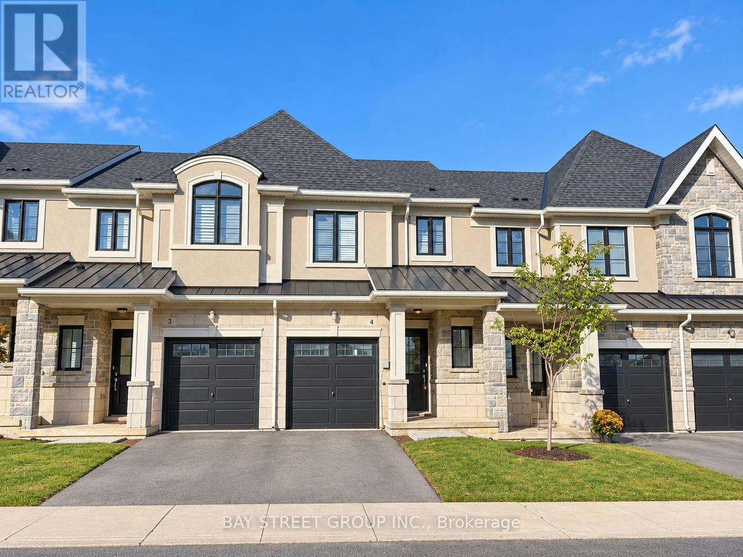 4-30 Mia Drive, Hamilton, ON, L9B 0K1