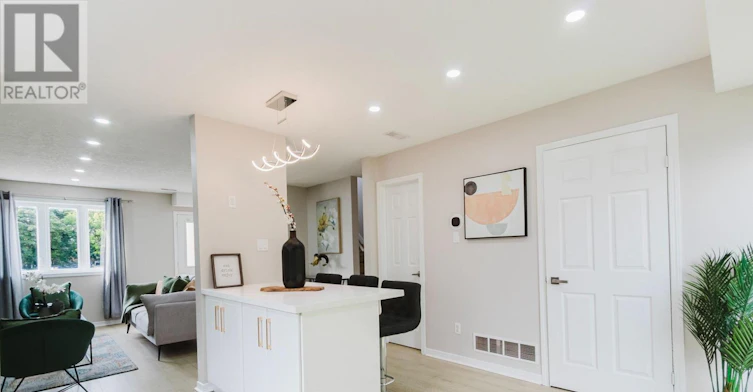 67 Kinzie Avenue, Kitchener, ON, N2A 2J6 - 11