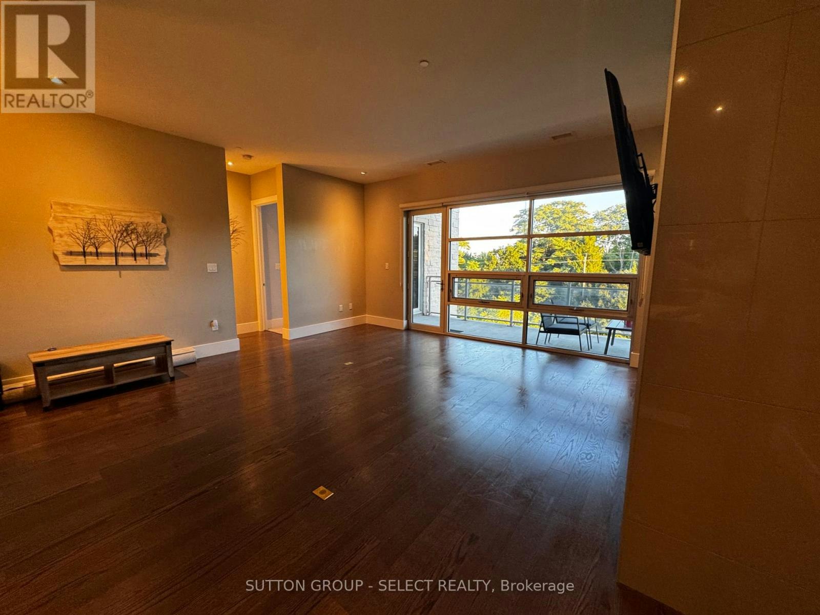 300-1705 Fiddlehead Place, London, ON, N6G 5M6 - 9