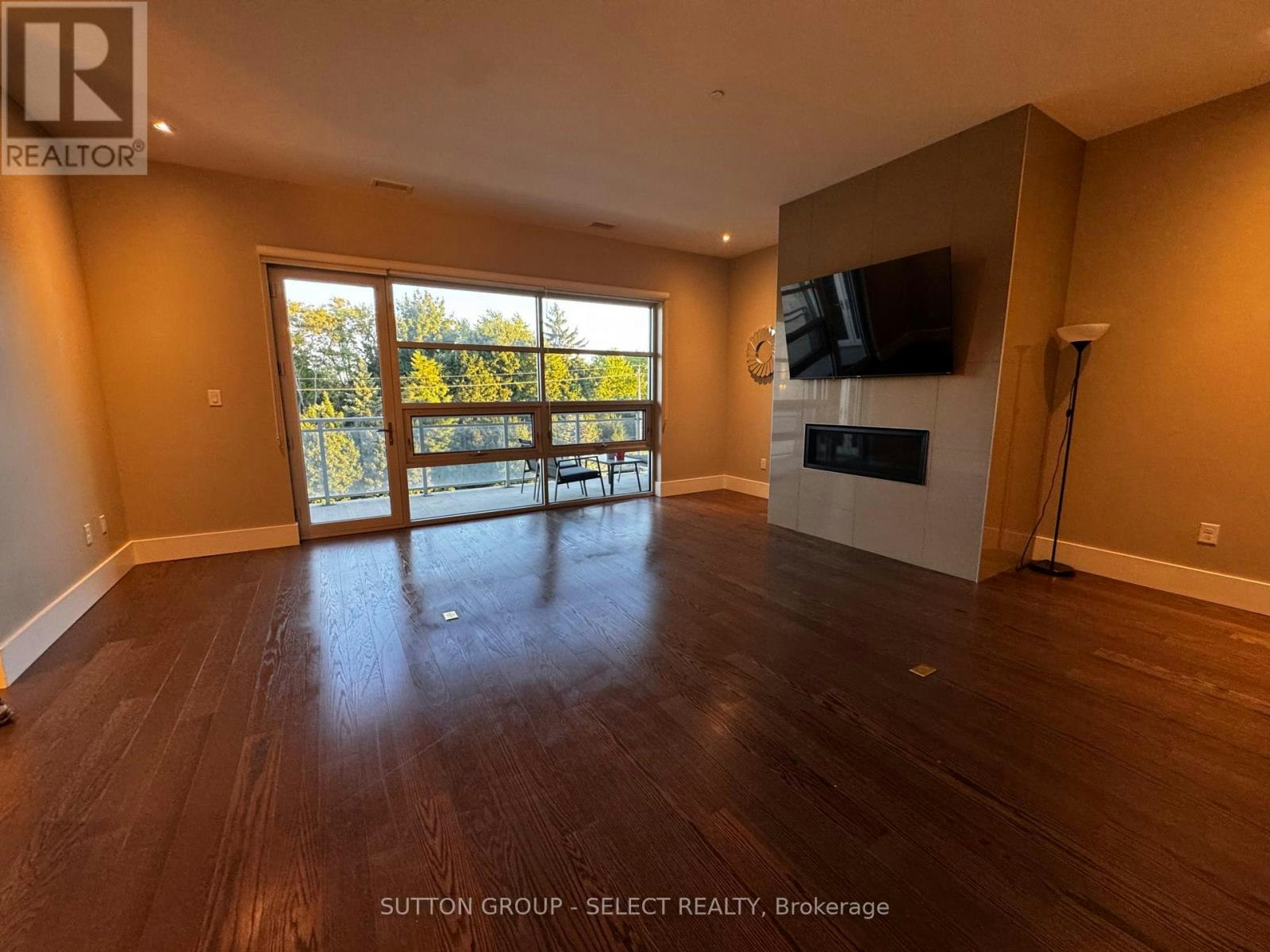 300-1705 Fiddlehead Place, London, ON, N6G 5M6 - 8