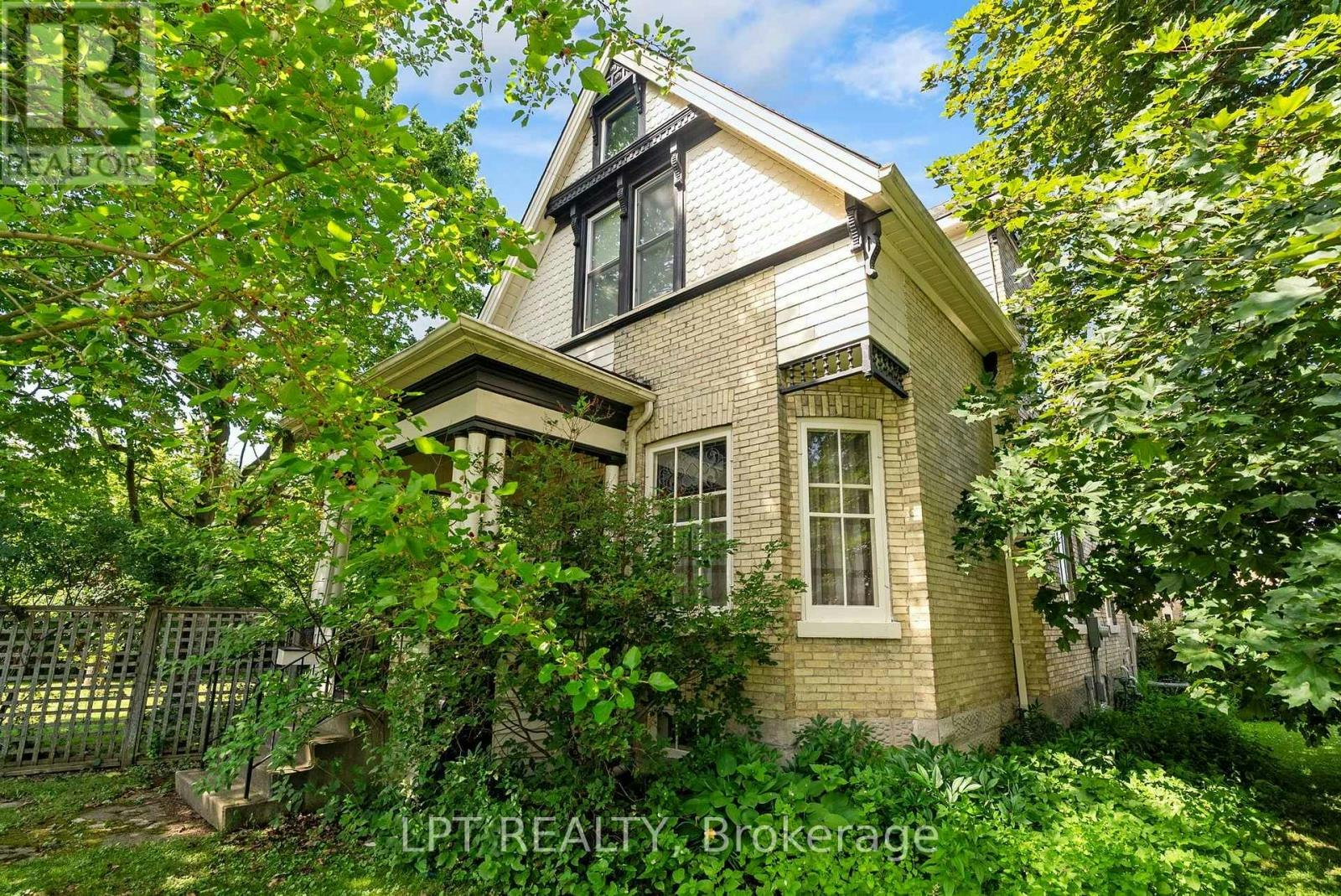 277 Andrew Street - 3