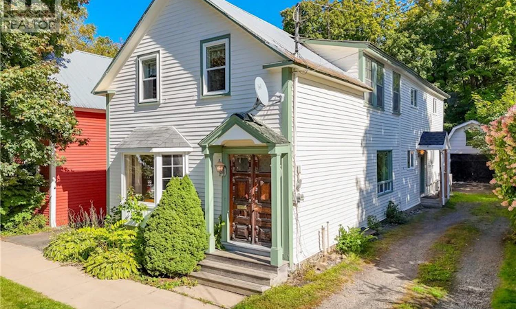 292 Saint John Street