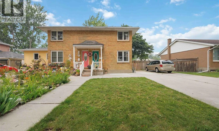 298 Elsfield Crescent