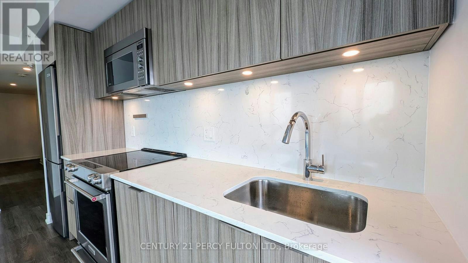 1908-30 Samuel Wood Way, Toronto, ON, M9B 0C9 - 3