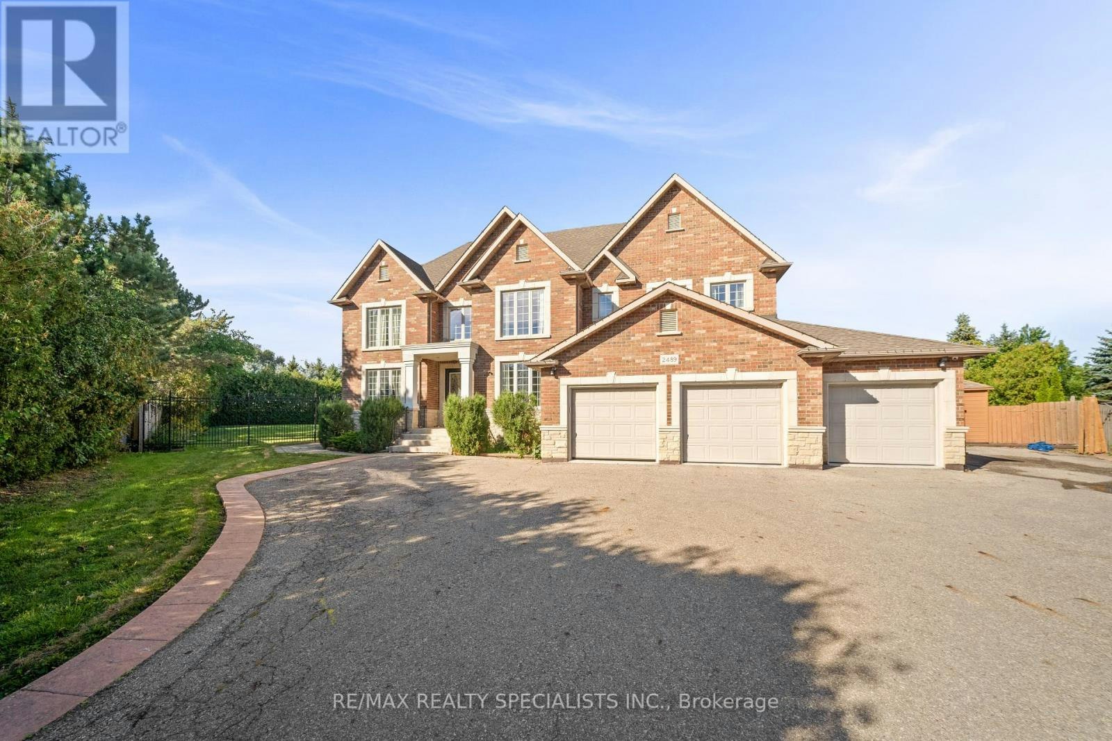 2489 Olinda Court, Mississauga, ON, L5C 4P5
