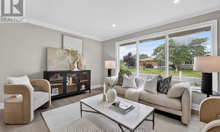 30 Collier Road N