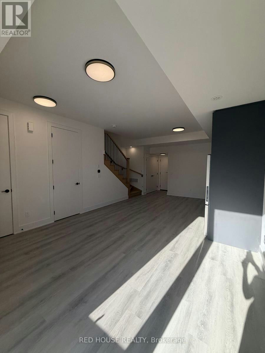 210 Ellis Avenue, St. Catharines, ON, L2P 0G9 - 4