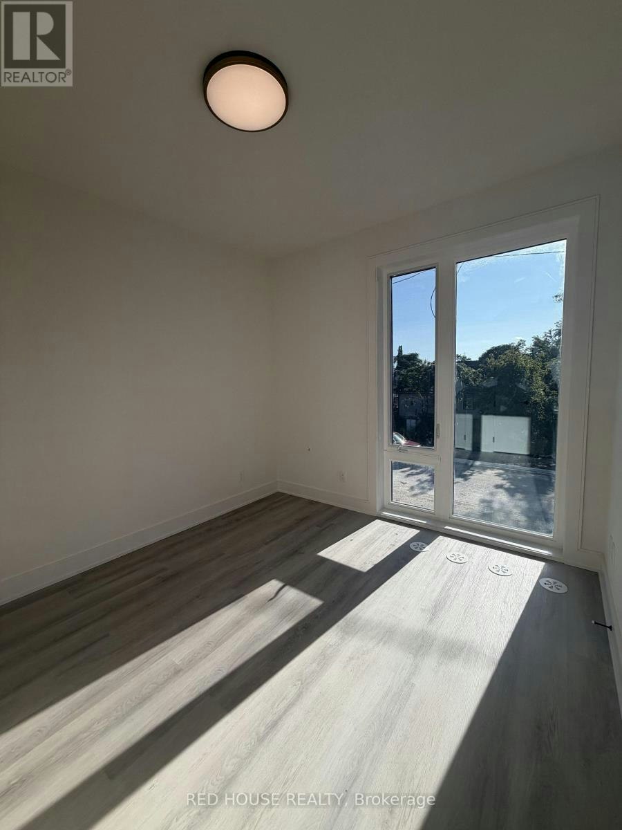210 Ellis Avenue, St. Catharines, ON, L2P 0G9 - 11