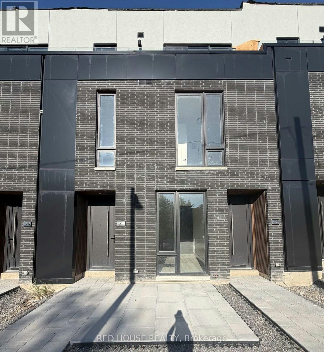 210 Ellis Avenue, St. Catharines, ON, L2P 0G9