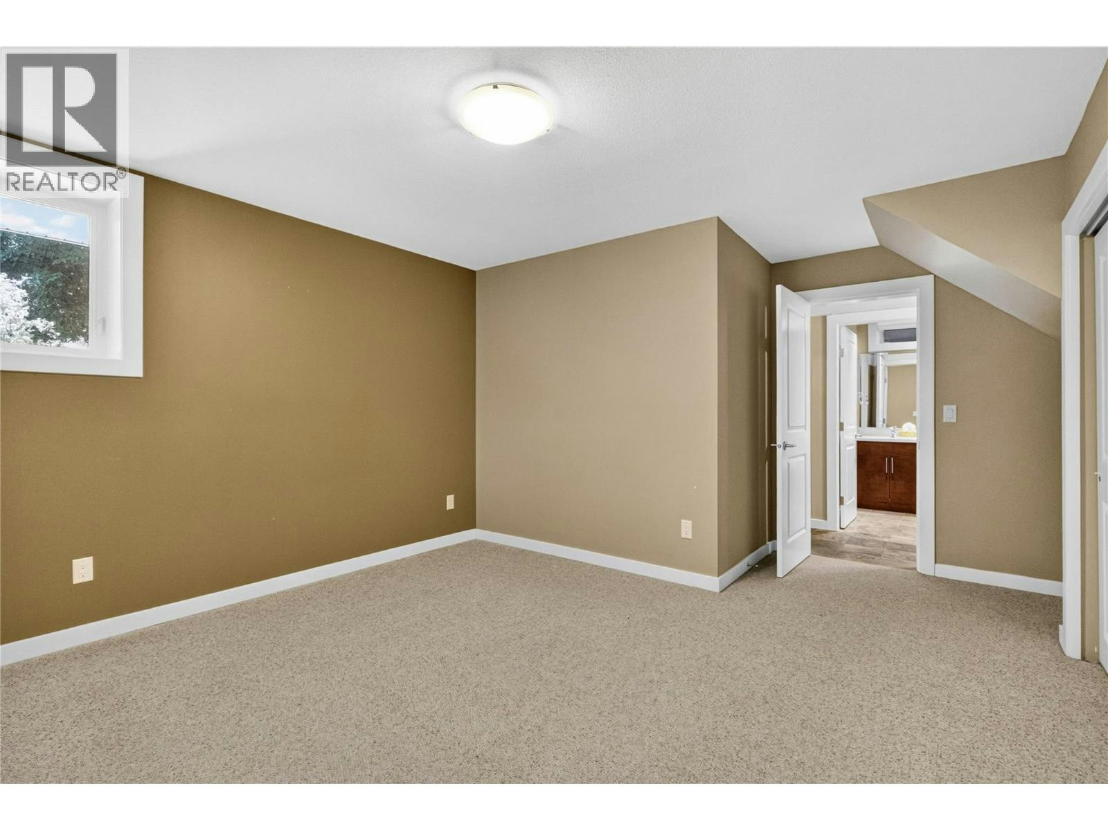 220 West Bench Drive, Penticton, BC, V2A 8X8 - 30