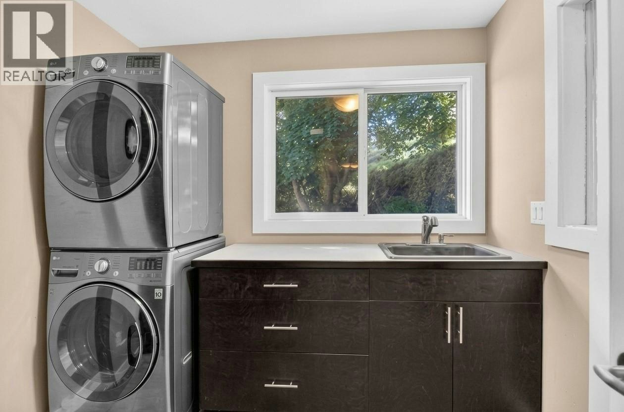 220 West Bench Drive, Penticton, BC, V2A 8X8 - 25