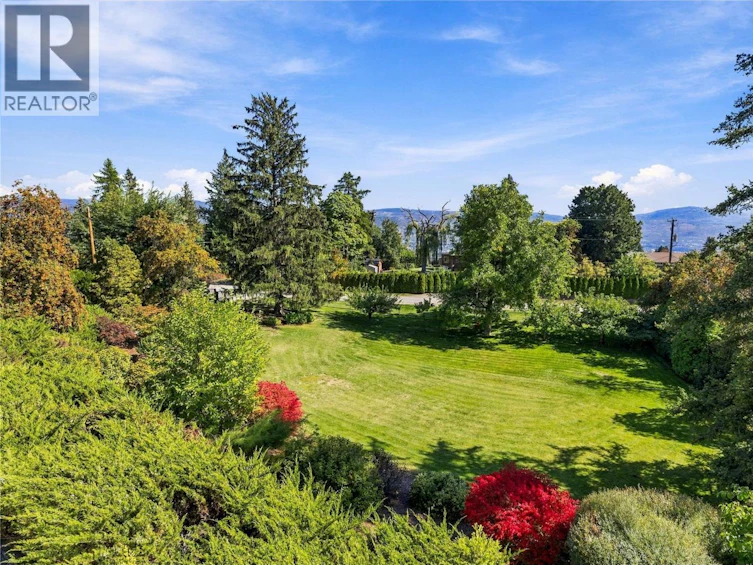 220 West Bench Drive, Penticton, BC, V2A 8X8 - 40