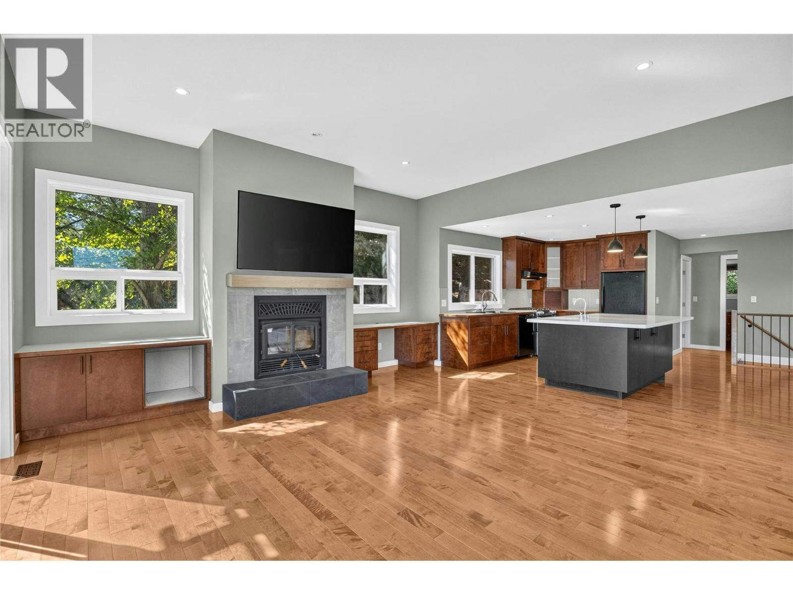 220 West Bench Drive, Penticton, BC, V2A 8X8 - 7