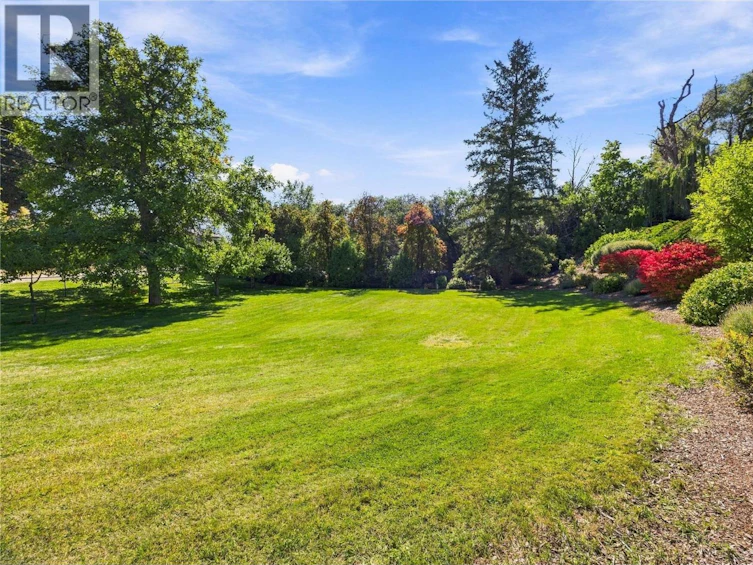220 West Bench Drive, Penticton, BC, V2A 8X8 - 42
