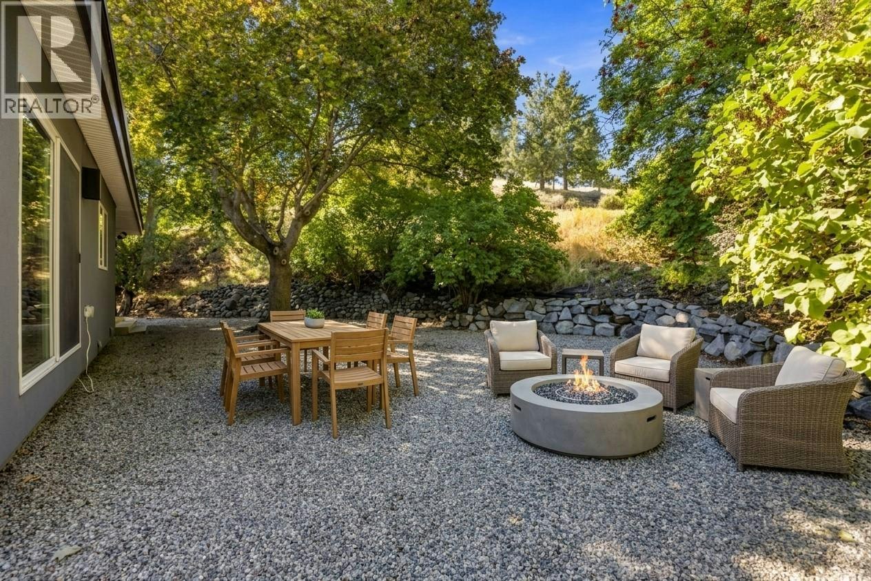 220 West Bench Drive, Penticton, BC, V2A 8X8 - 35