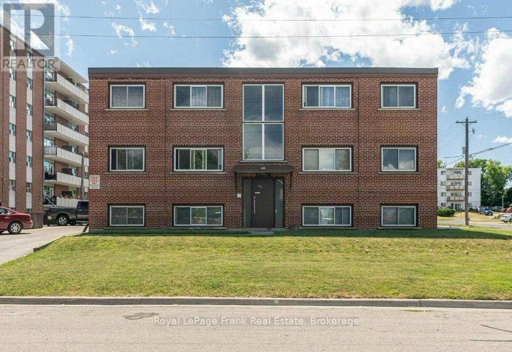 180 Nipigon Street, Oshawa, ON, L1J 4N5