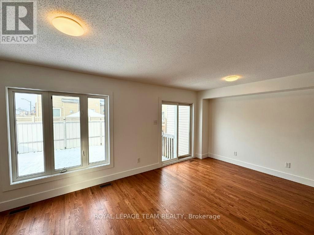 420 Haresfield Court, Ottawa, ON, K4M 0B6 - 7