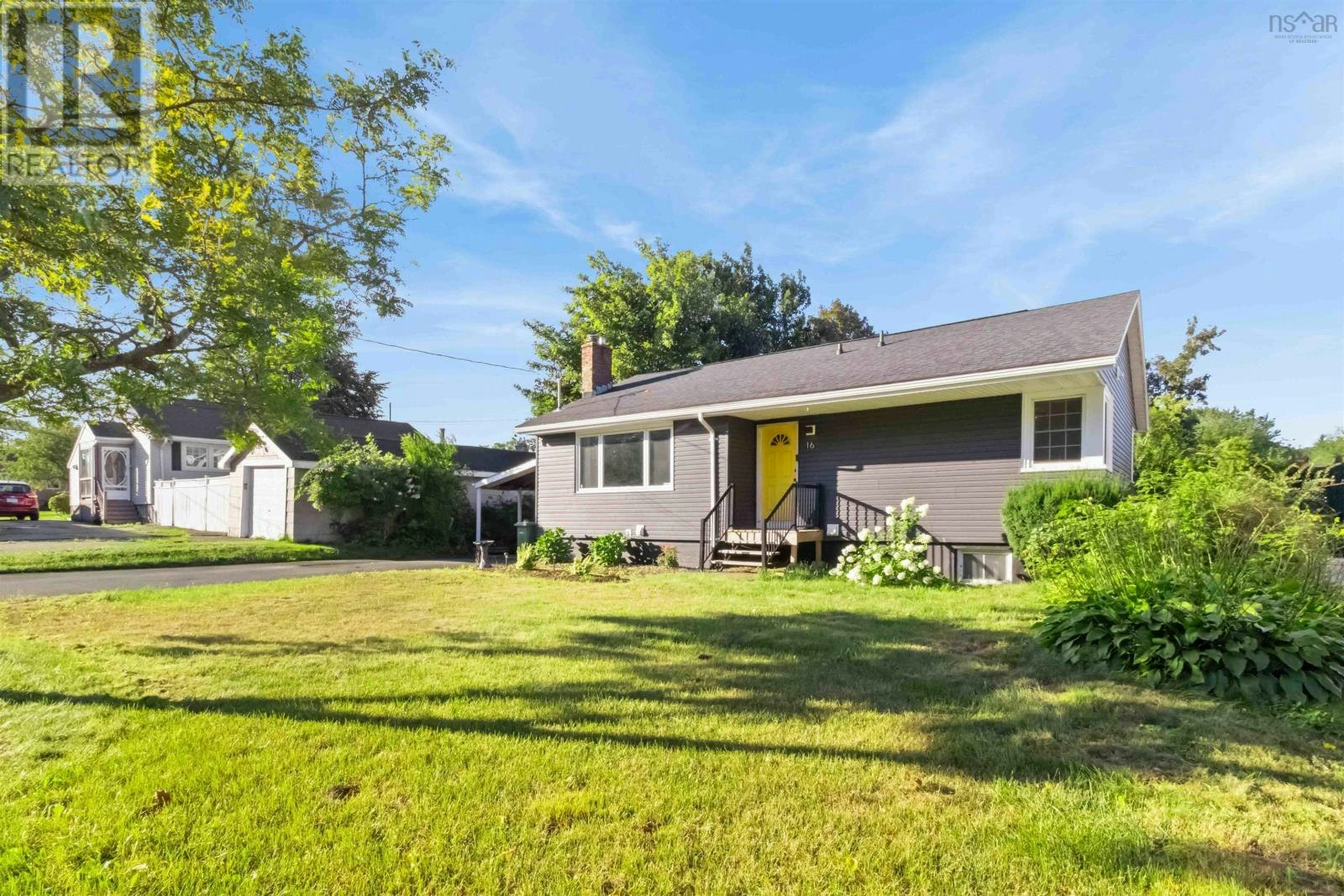 16 Bowser Avenue, Dartmouth, NS, B2W 1M1